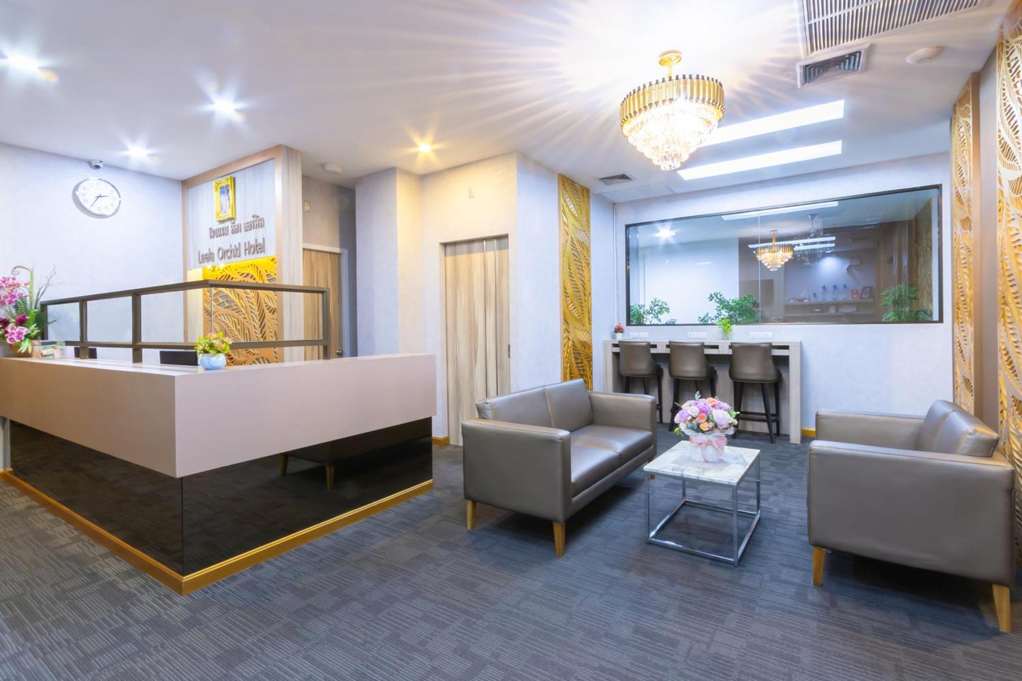 Leela Orchid Hotel Bangkok Exterior photo